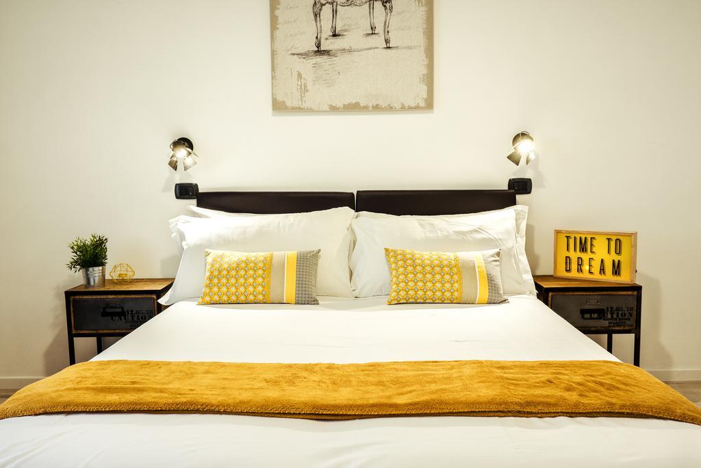 Bmga L Stylish Industrial Termini Apartment Rome Buitenkant foto
