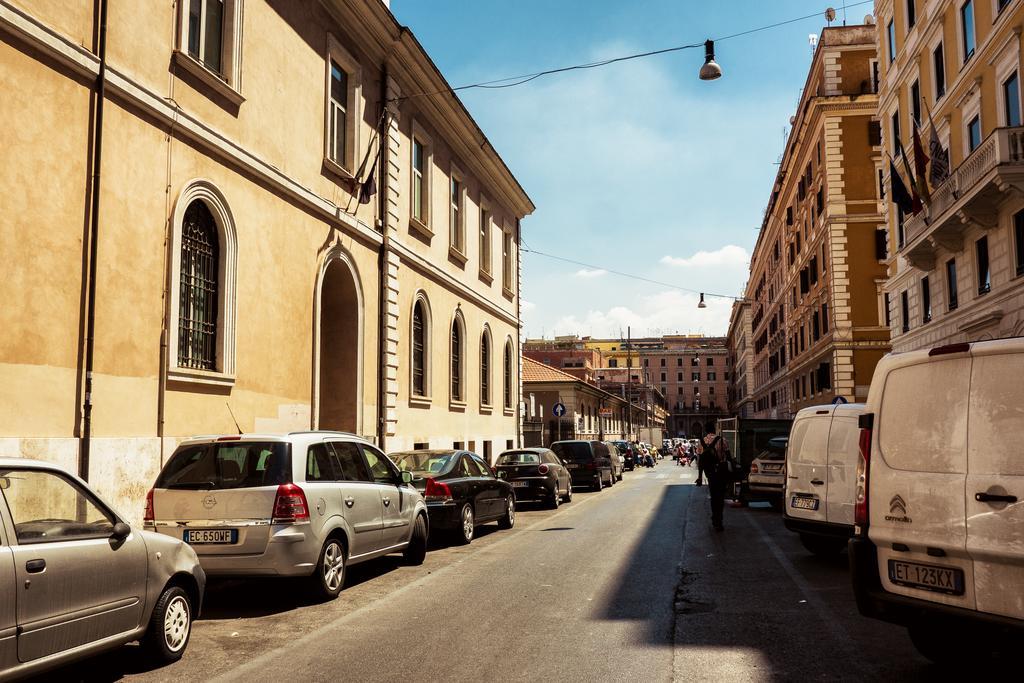 Bmga L Stylish Industrial Termini Apartment Rome Buitenkant foto