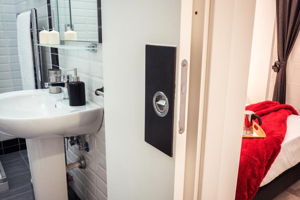 Bmga L Stylish Industrial Termini Apartment Rome Buitenkant foto